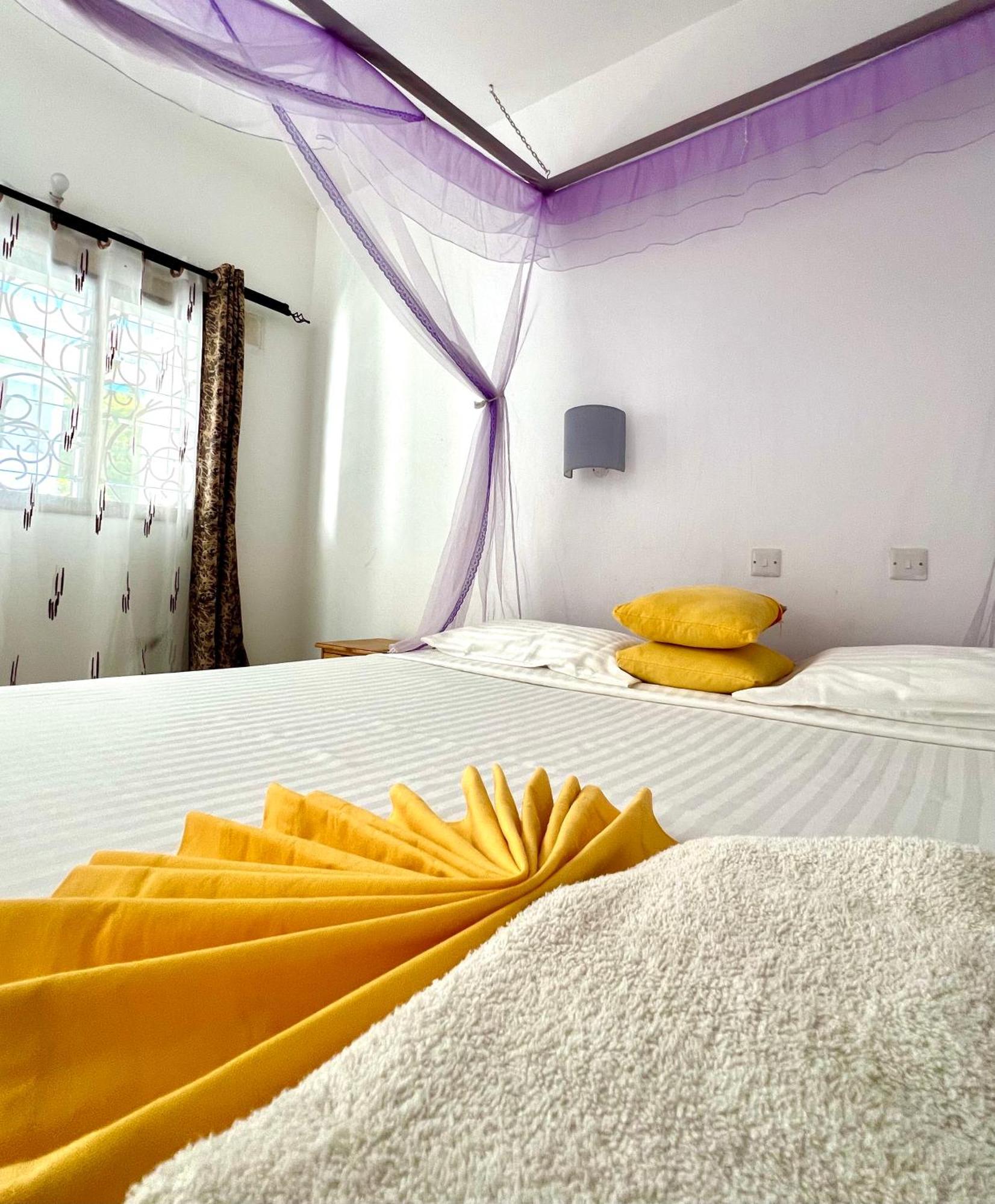 Papillon Garden Bar Villas Bamburi Extérieur photo