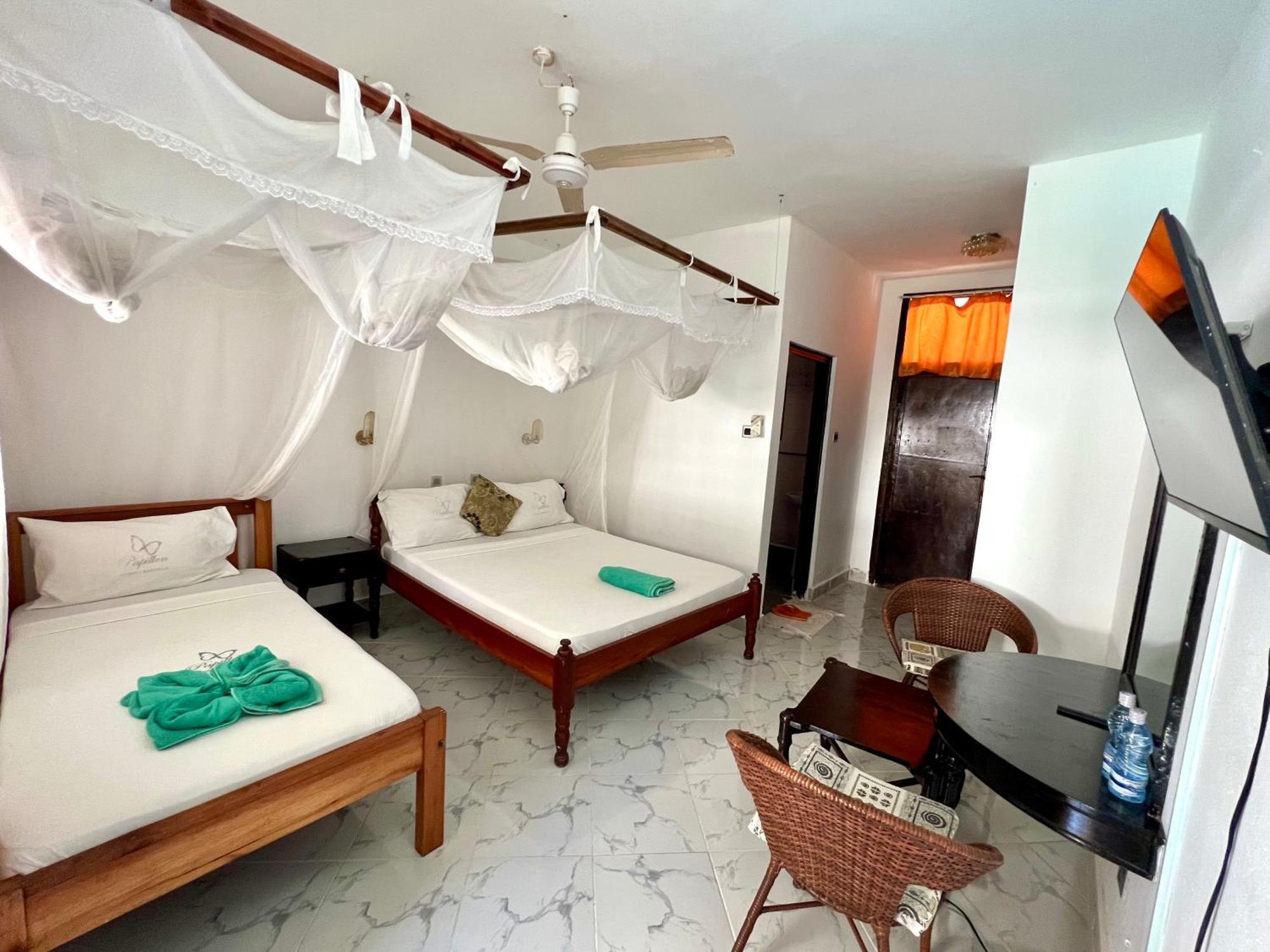 Papillon Garden Bar Villas Bamburi Extérieur photo