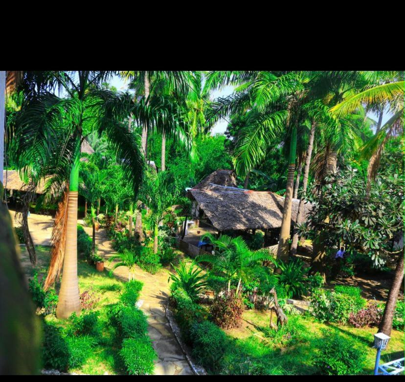 Papillon Garden Bar Villas Bamburi Extérieur photo