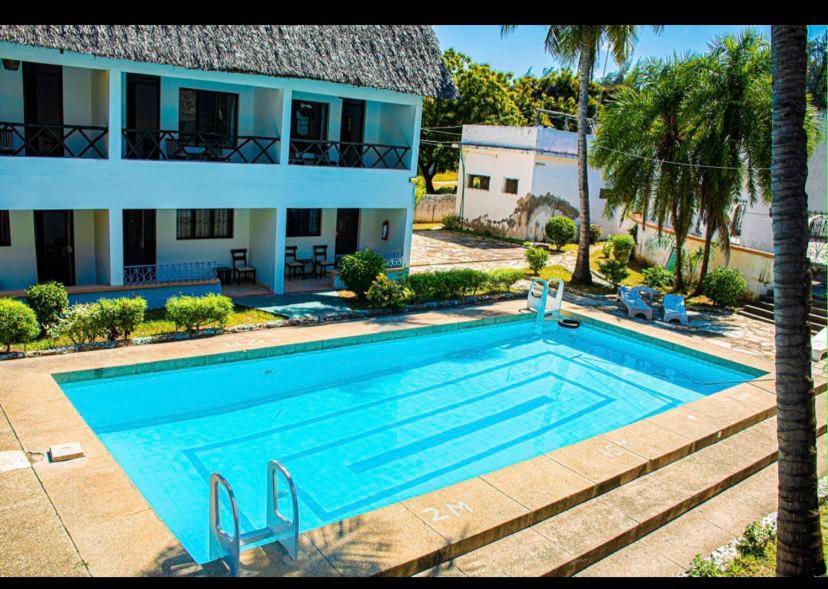 Papillon Garden Bar Villas Bamburi Extérieur photo